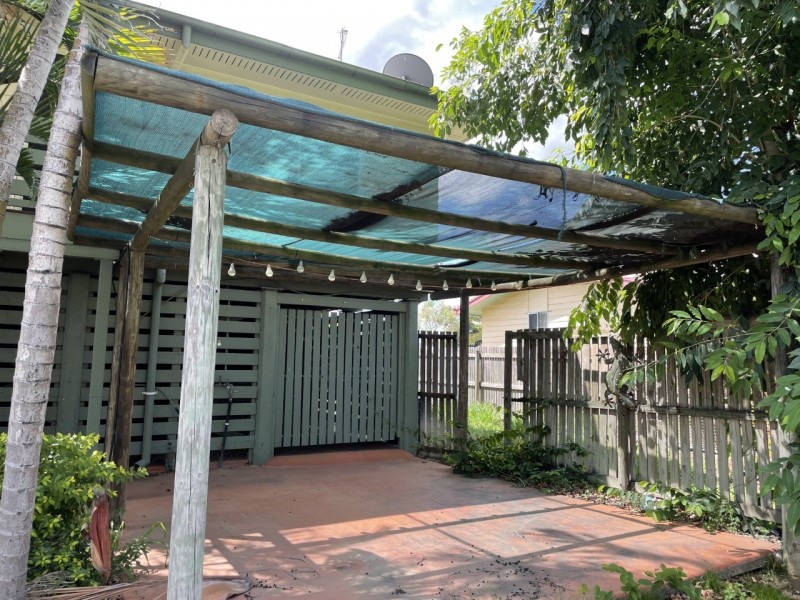 12 Gordon Terrace, Moranbah QLD 4744