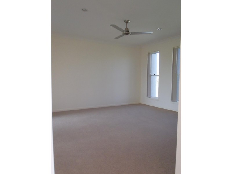 46 Schooner Avenue, Bucasia QLD 4750