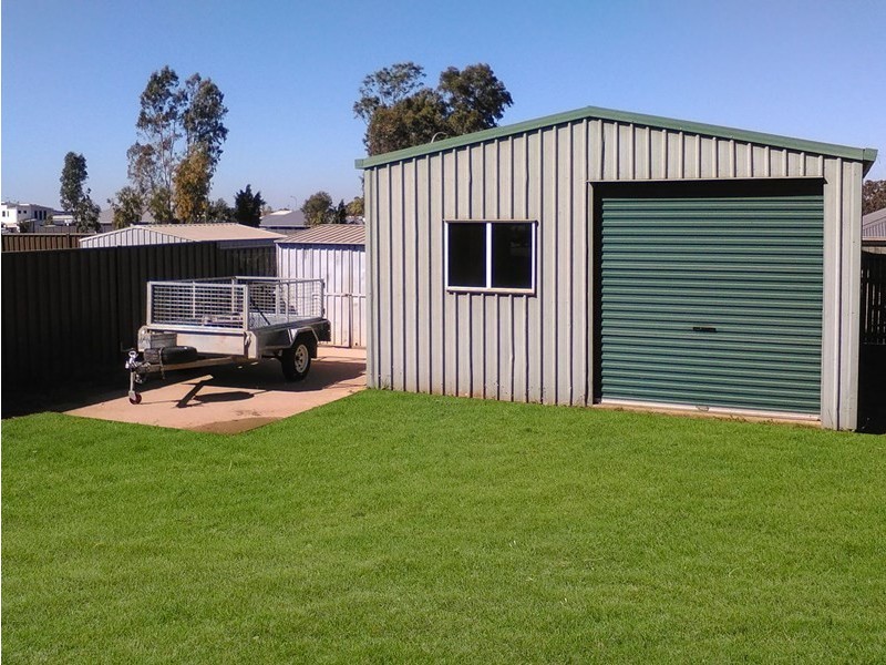 21 Archer Drive, Moranbah QLD 4744