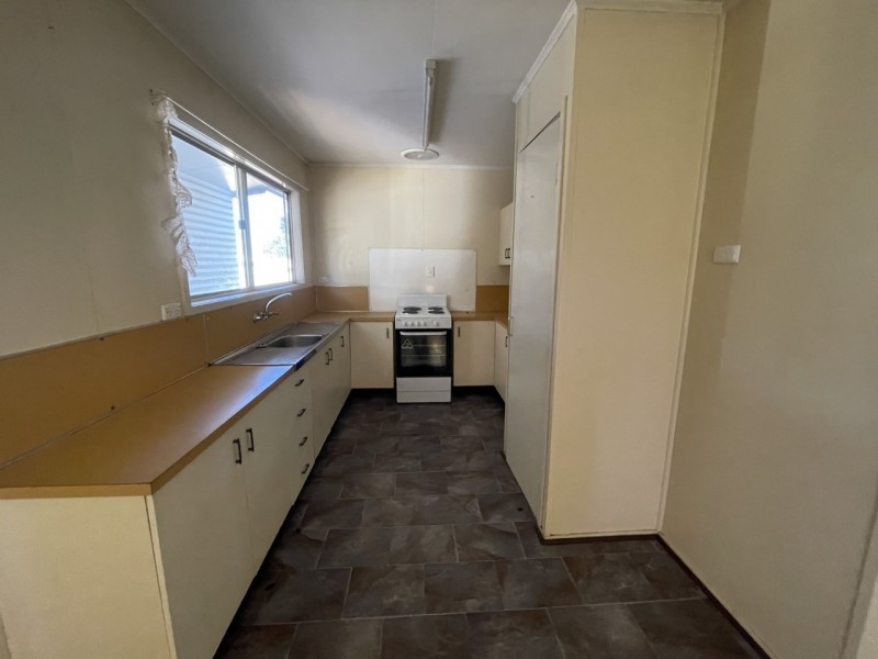 7 Mackay Street, Moranbah QLD 4744