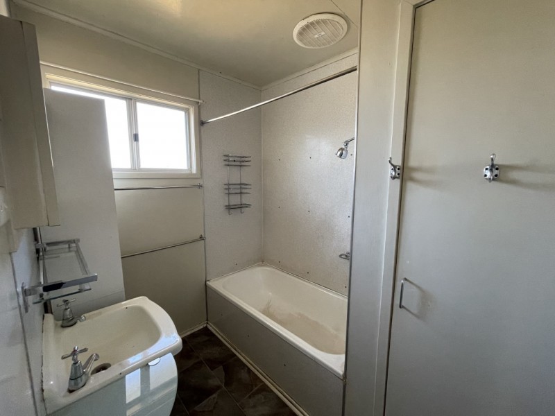 7 Mackay Street, Moranbah QLD 4744