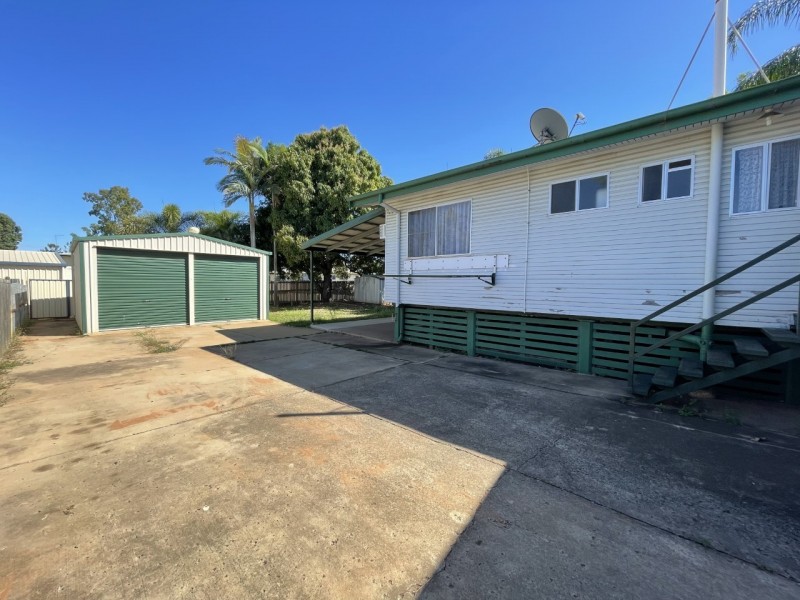 7 Mackay Street, Moranbah QLD 4744