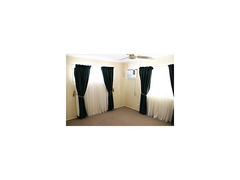 7 Mackay Street, Moranbah QLD 4744