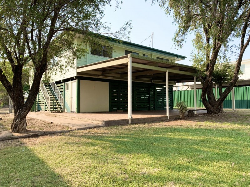 19 Brock Crescent, Dysart QLD 4745