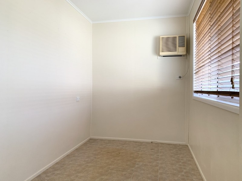 19 Brock Crescent, Dysart QLD 4745