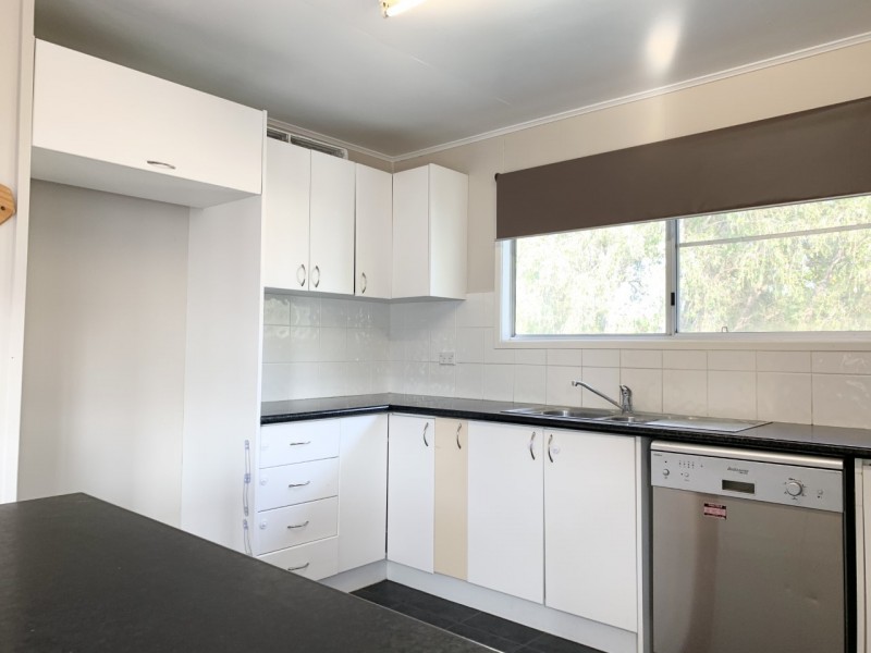 19 Brock Crescent, Dysart QLD 4745