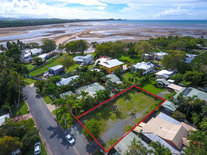 2 Swan Street, Slade Point QLD 4740