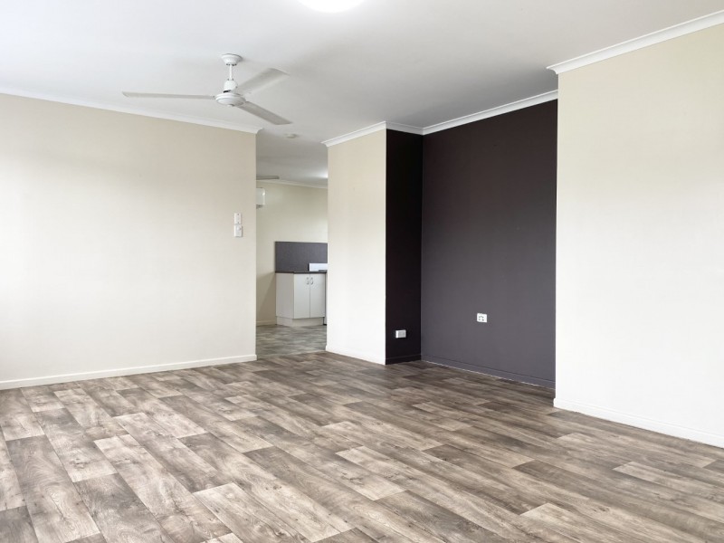 27 Cemetery Road, Sarina QLD 4737