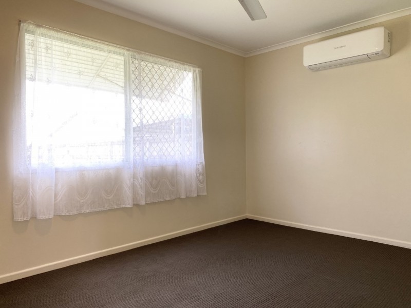 27 Cemetery Road, Sarina QLD 4737