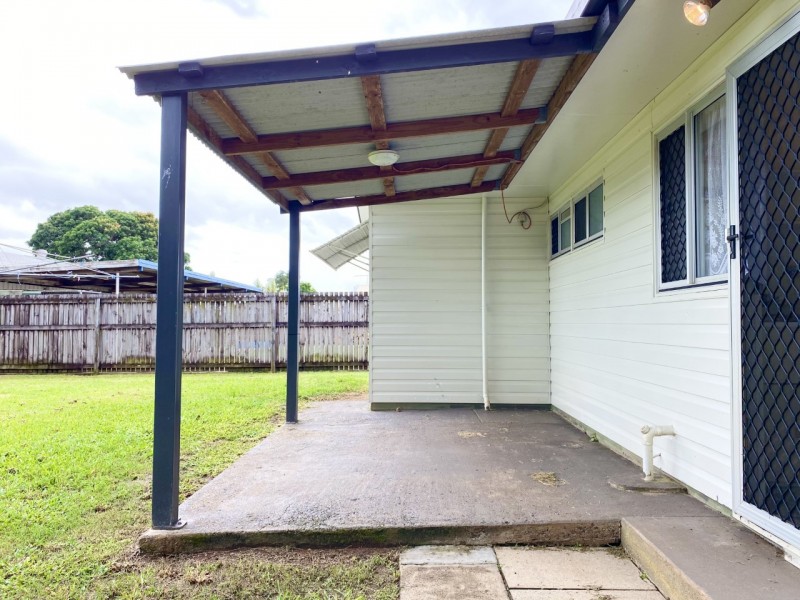 27 Cemetery Road, Sarina QLD 4737