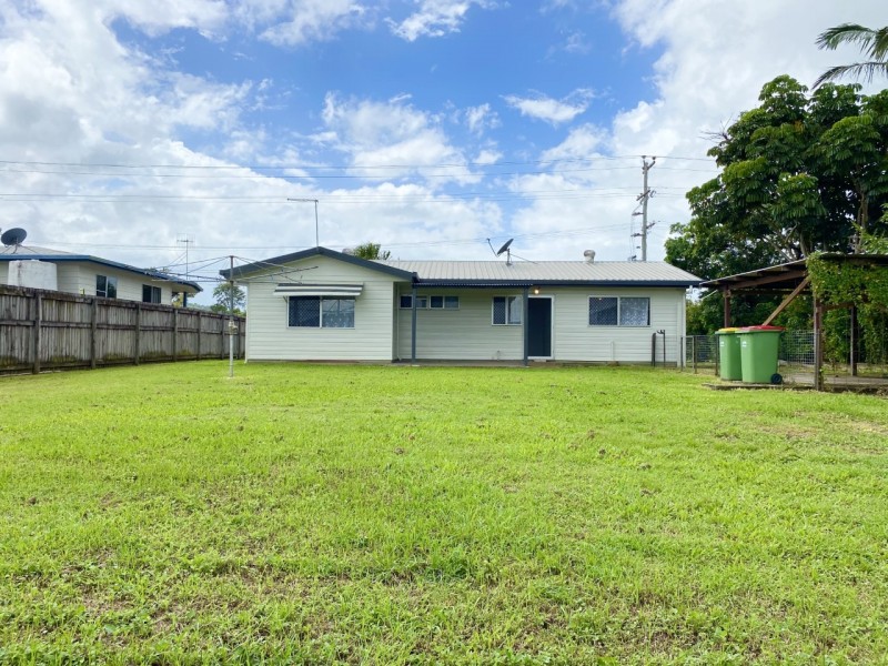 27 Cemetery Road, Sarina QLD 4737