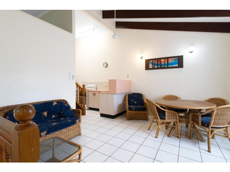 18/26 Bourke Street, Blacks Beach QLD 4740