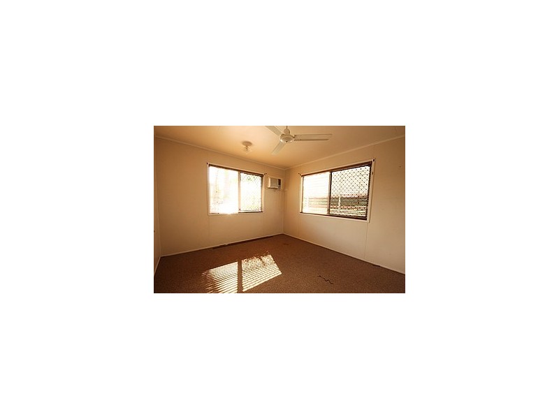 14 Brock Crescent, Dysart QLD 4745