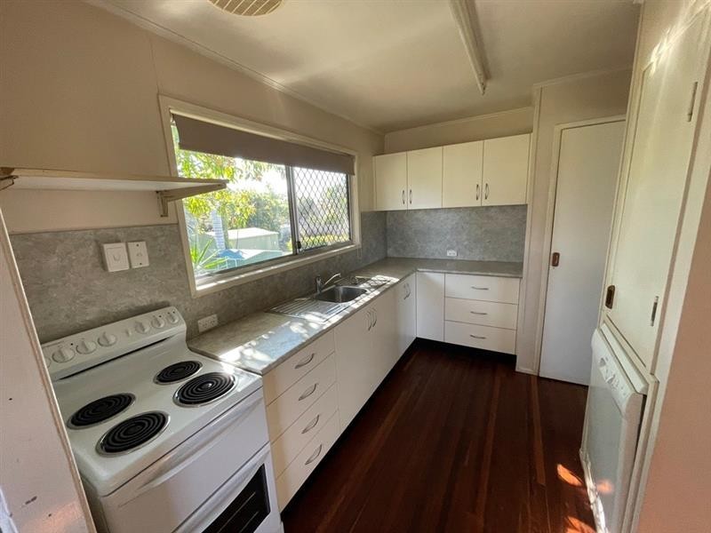 14 Brock Crescent, Dysart QLD 4745