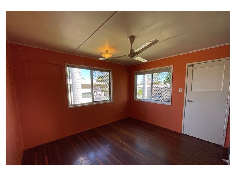 14 Brock Crescent, Dysart QLD 4745