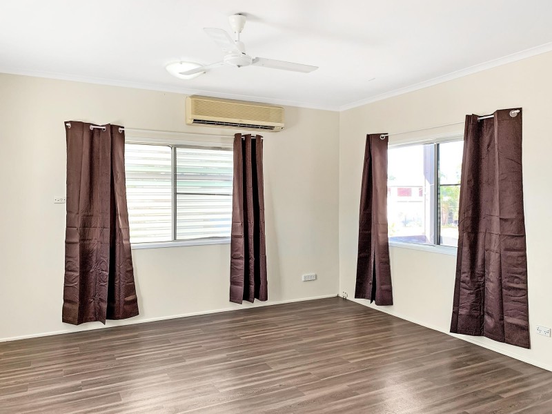 35 Cuthbert Street, Moranbah QLD 4744