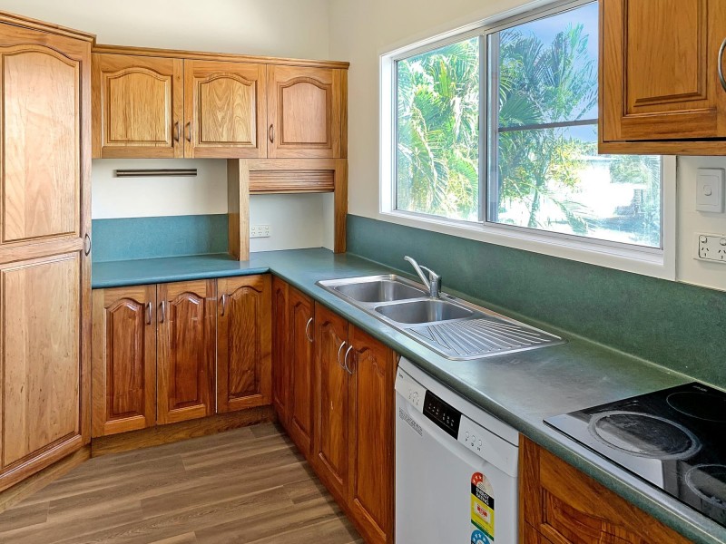 35 Cuthbert Street, Moranbah QLD 4744
