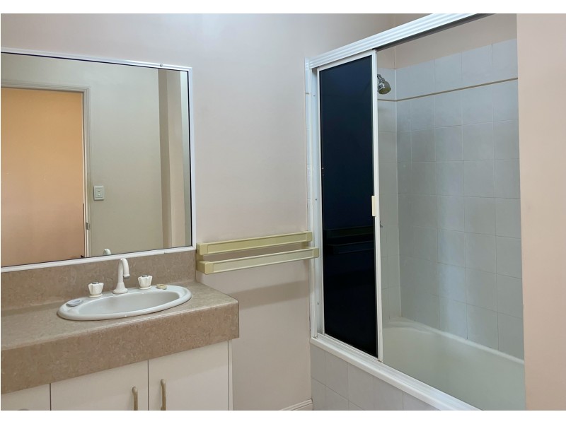 2/11 Bridge Road (Egret Block), East Mackay QLD 4740