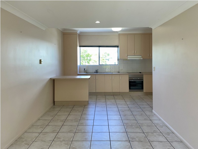 2/11 Bridge Road (Egret Block), East Mackay QLD 4740