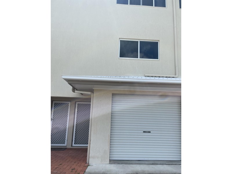 2/11 Bridge Road (Egret Block), East Mackay QLD 4740