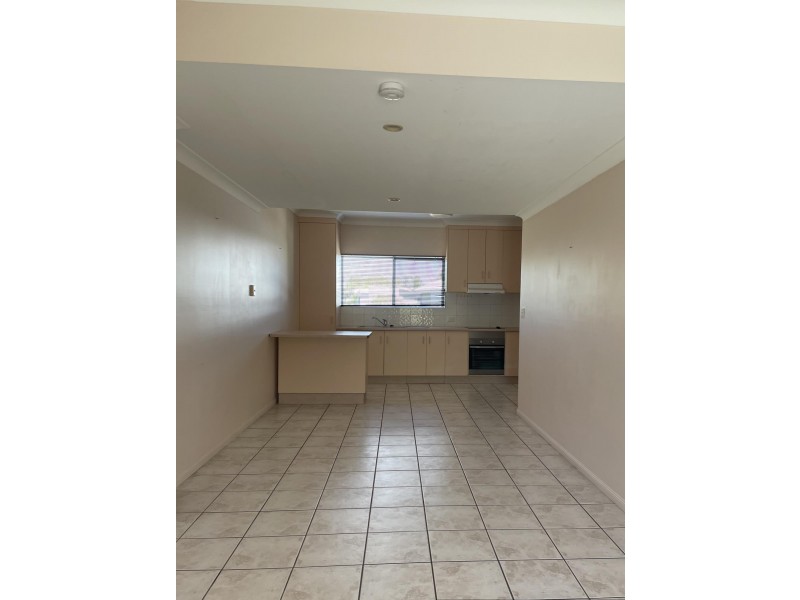2/11 Bridge Road (Egret Block), East Mackay QLD 4740