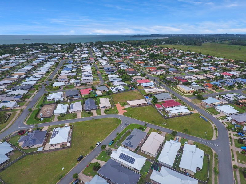 7 Tiller Street, Bucasia QLD 4750