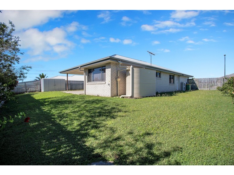 14 Hawkins Street, Bucasia QLD 4750
