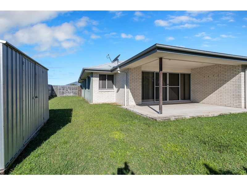 14 Hawkins Street, Bucasia QLD 4750