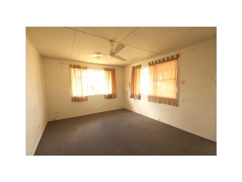 4 Purvis Court, Dysart QLD 4745