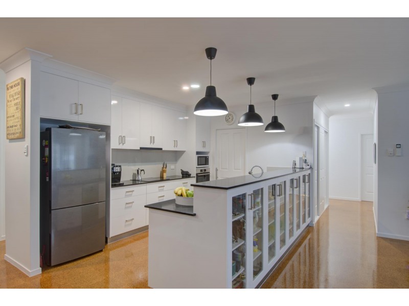 5 Rosemarie Court, Armstrong Beach QLD 4737