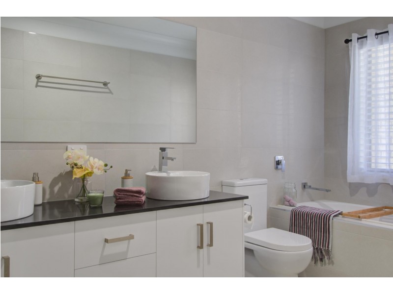 5 Rosemarie Court, Armstrong Beach QLD 4737