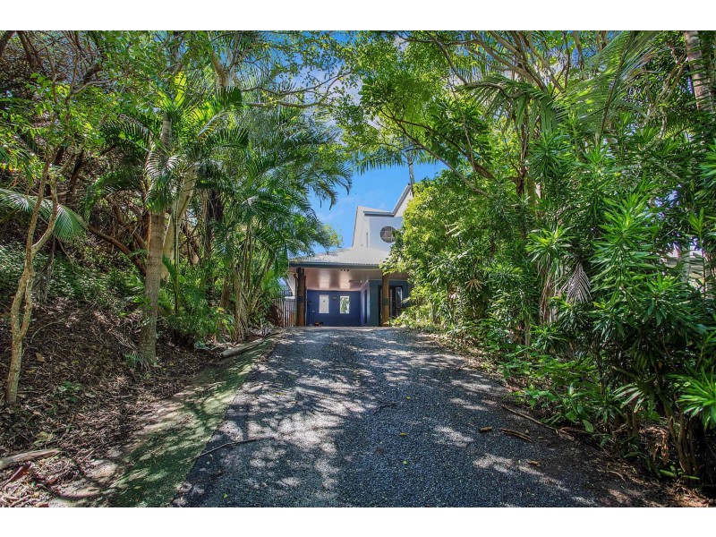 4 Ian Wood Drive, Dolphin Heads QLD 4740