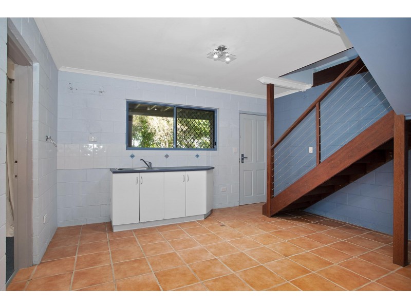 4 Ian Wood Drive, Dolphin Heads QLD 4740