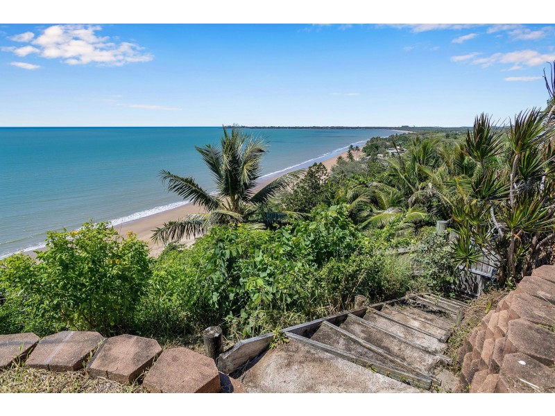 4 Ian Wood Drive, Dolphin Heads QLD 4740