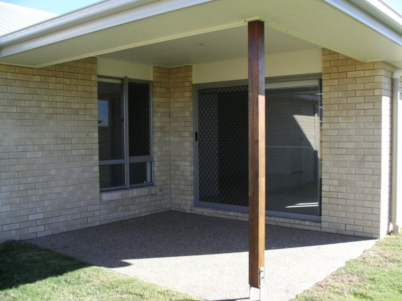11 Isobel Avenue, Mirani QLD 4754