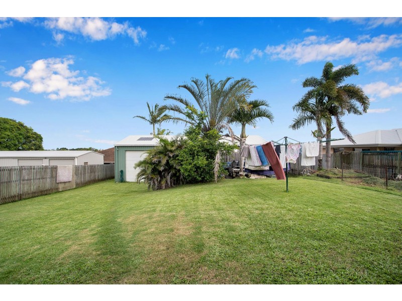 4 Hill End Road, Glenella QLD 4740