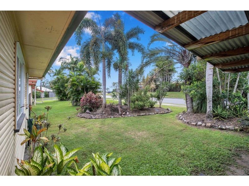 4 Hill End Road, Glenella QLD 4740