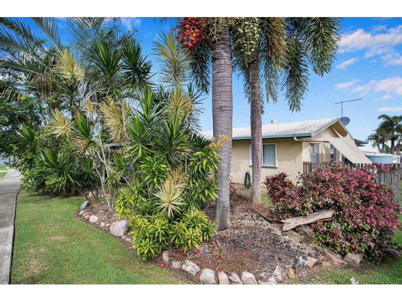 4 Hill End Road, Glenella QLD 4740