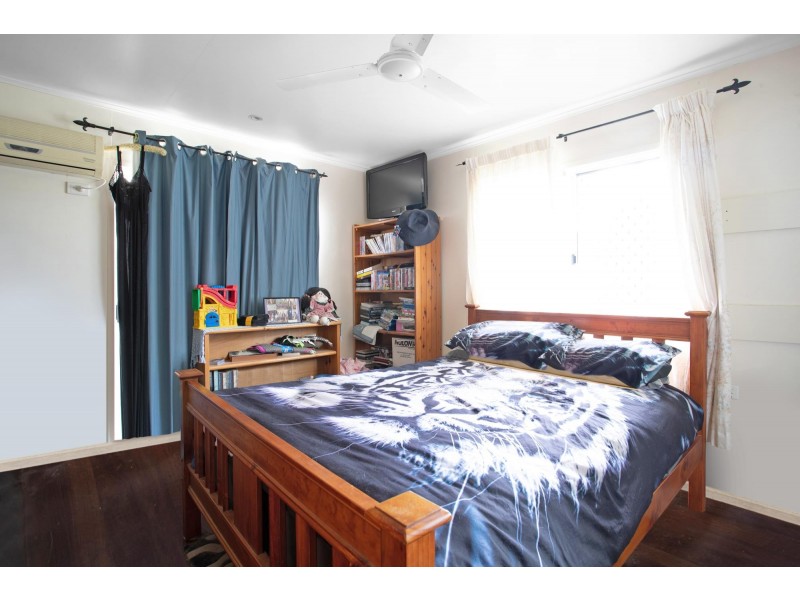 4 Hill End Road, Glenella QLD 4740