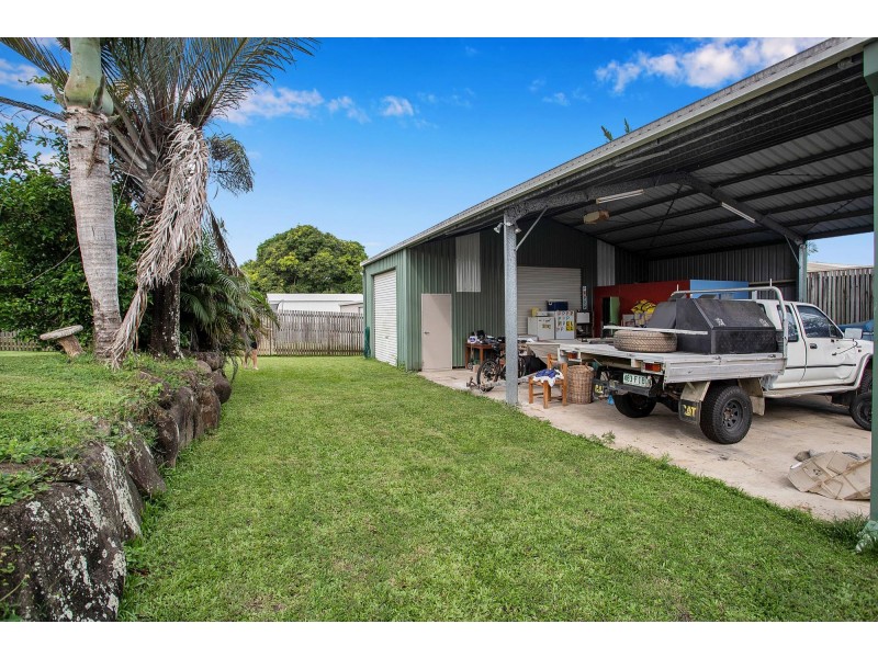 4 Hill End Road, Glenella QLD 4740