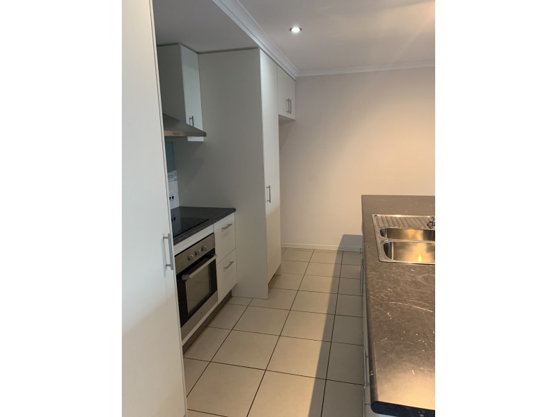 4/11 MacPherson Street, Moranbah QLD 4744