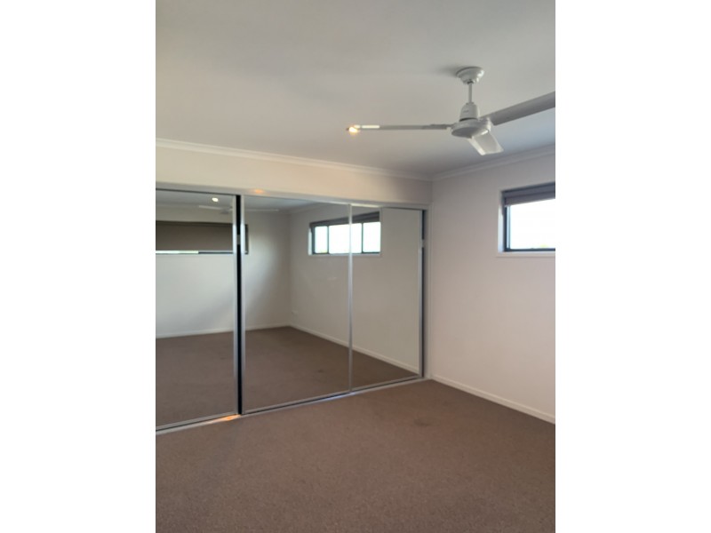 4/11 MacPherson Street, Moranbah QLD 4744