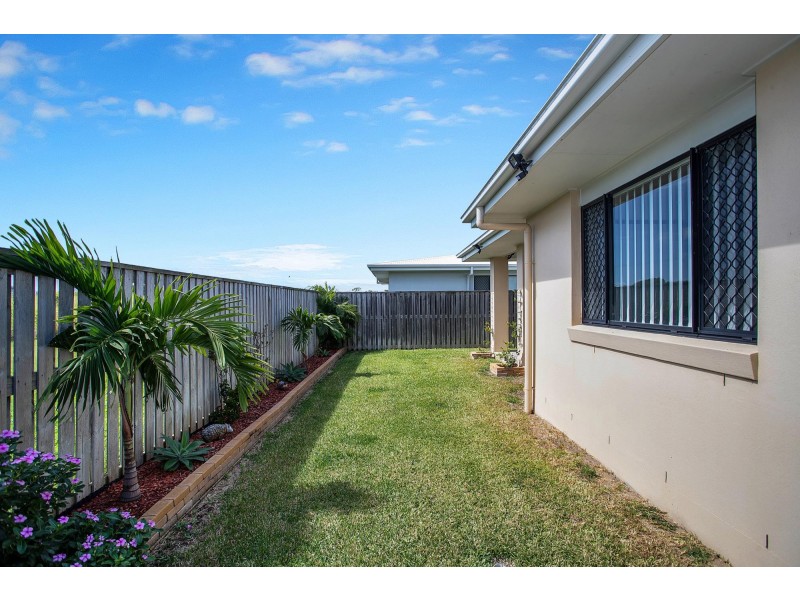 48 Donovan Street, Blacks Beach QLD 4740