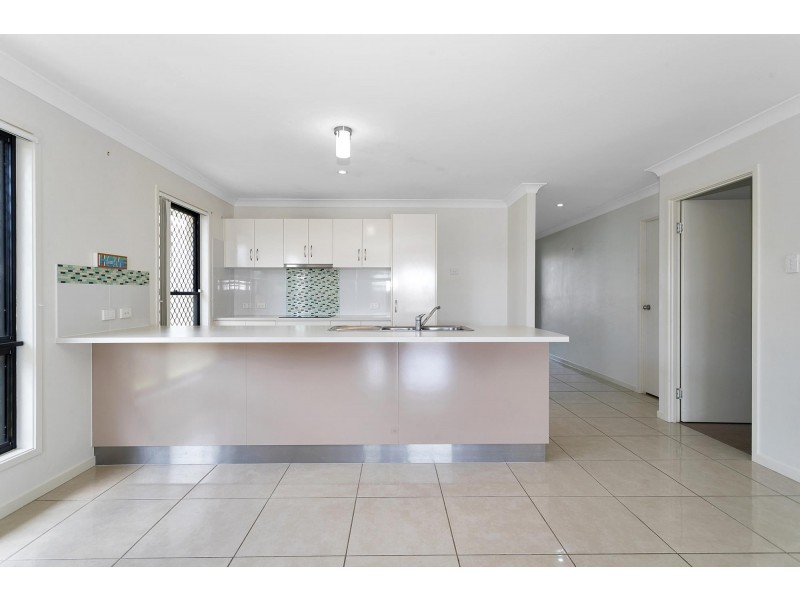 48 Donovan Street, Blacks Beach QLD 4740