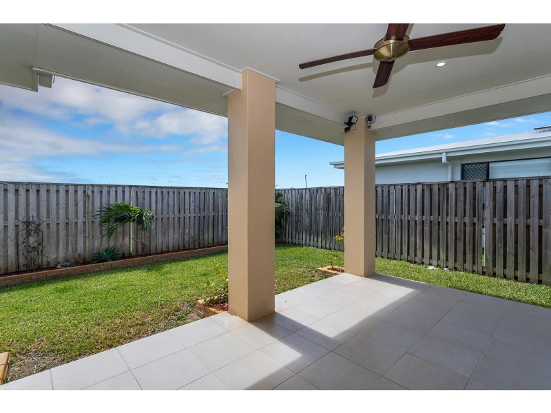 48 Donovan Street, Blacks Beach QLD 4740