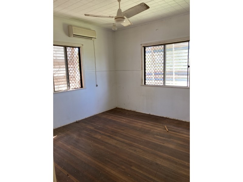 13 Stockbridge Street, West Mackay QLD 4740