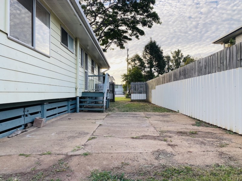 2 Hannan Drive, Moranbah QLD 4744