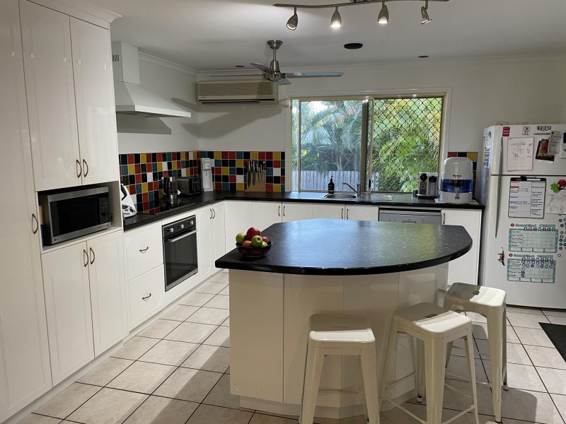 5 Muldoon Court, Eimeo QLD 4740