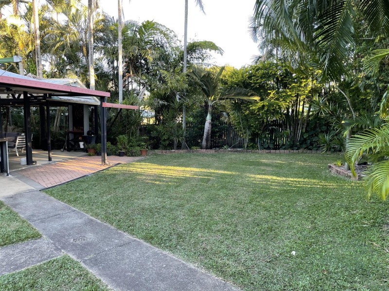 5 Muldoon Court, Eimeo QLD 4740
