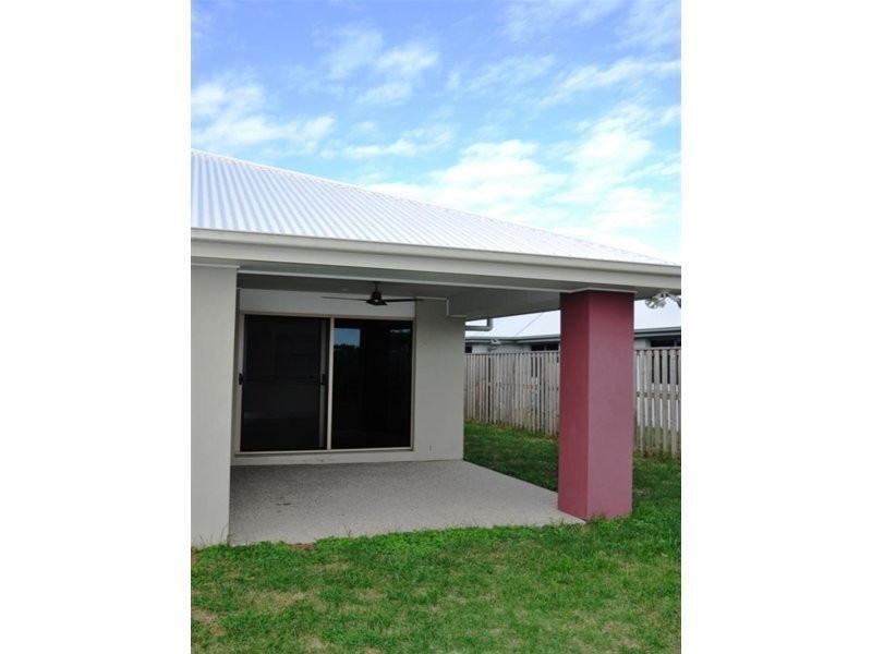 107 Whitehaven Drive, Blacks Beach QLD 4740